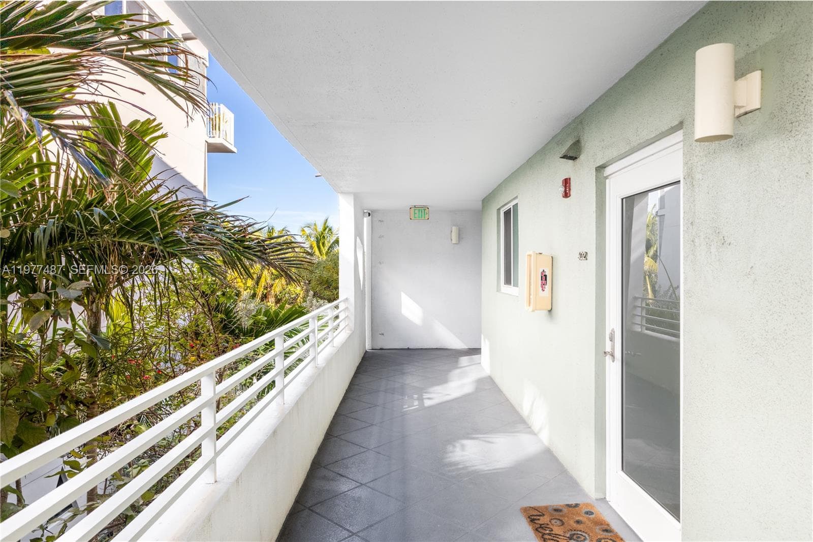 A11977487 — Miami Beach — 19