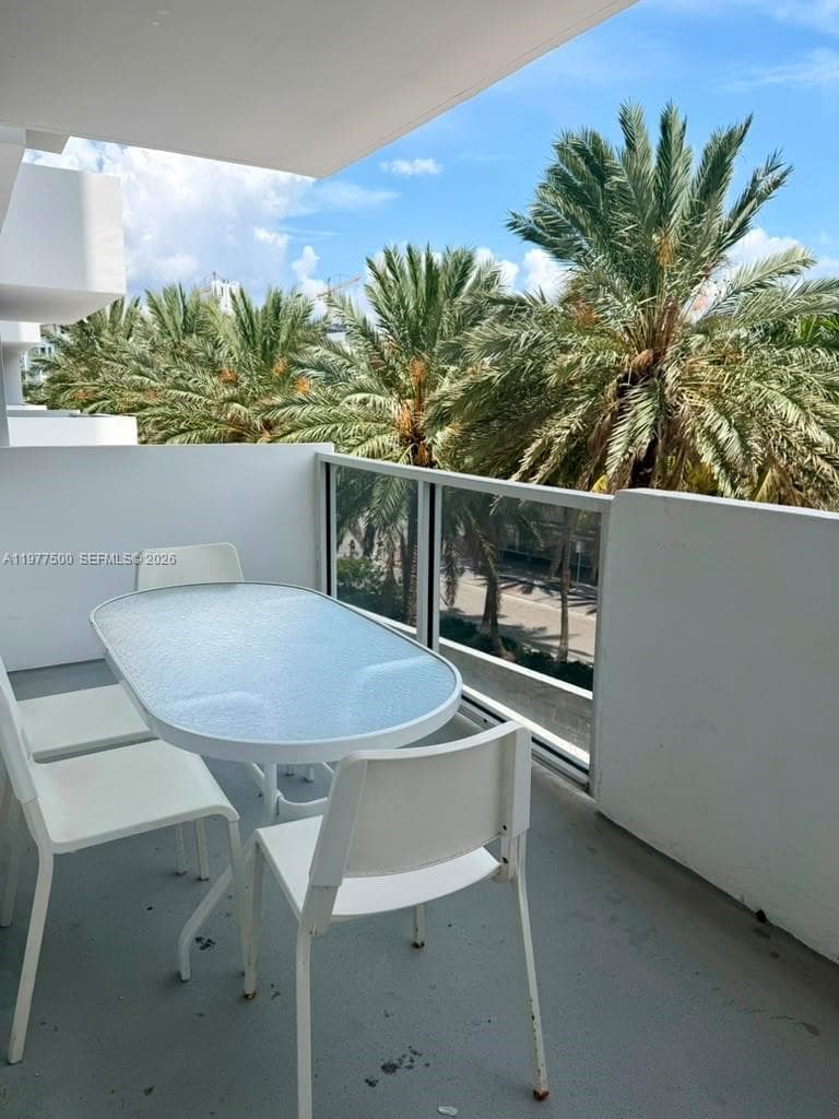 A11977500 — Miami Beach — 9
