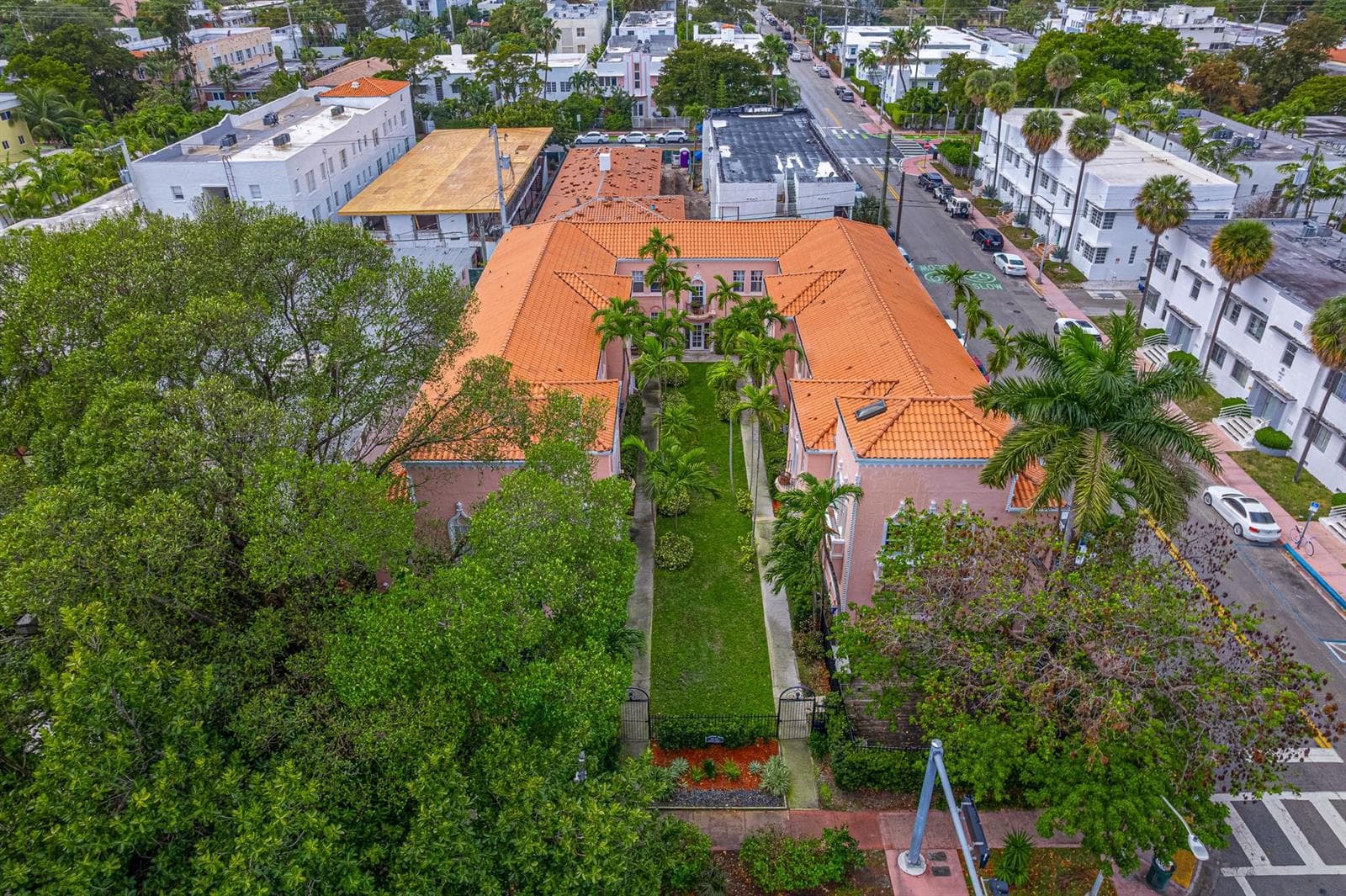 F10556465 — Miami Beach — 13