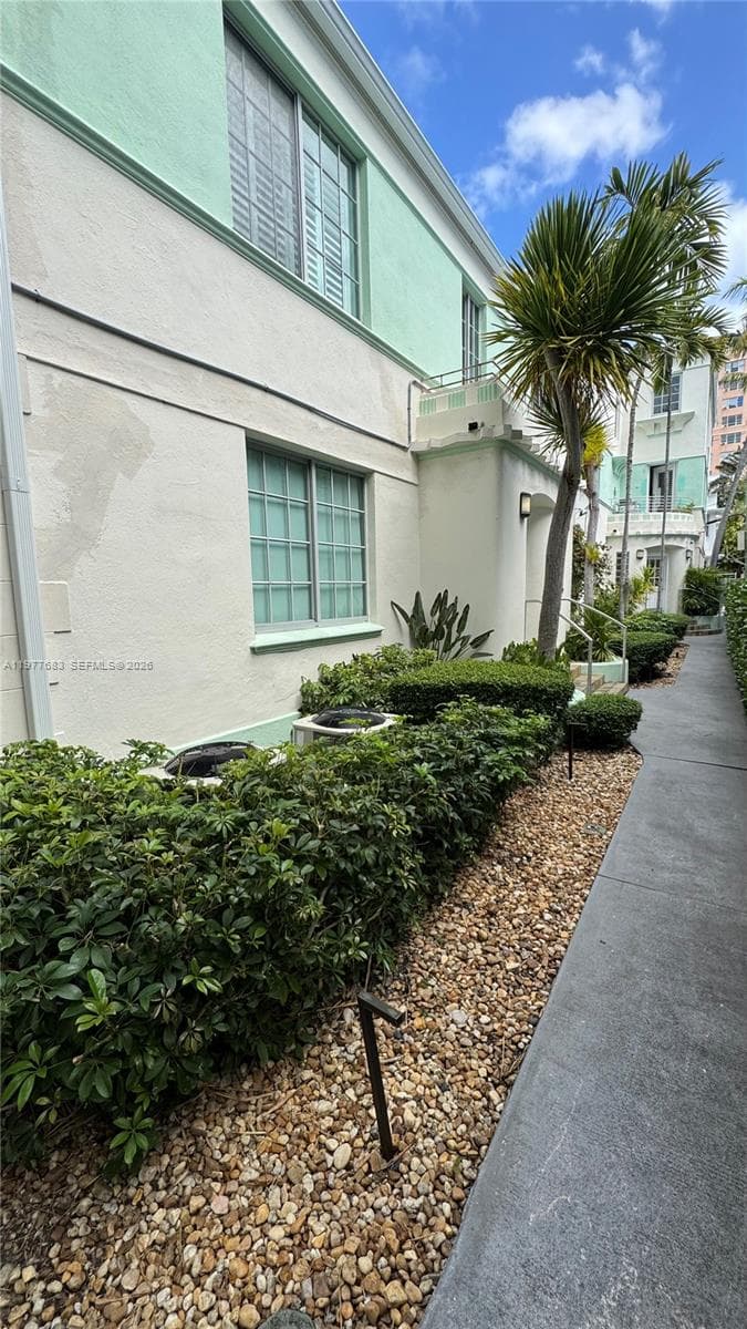 A11977683 — Miami Beach — 14