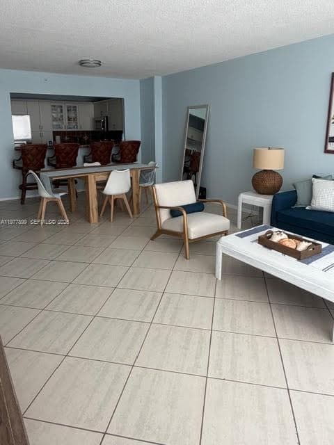 A11977899 — Miami Beach — 7