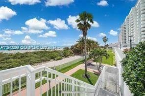 A11977899 — Miami Beach — 21