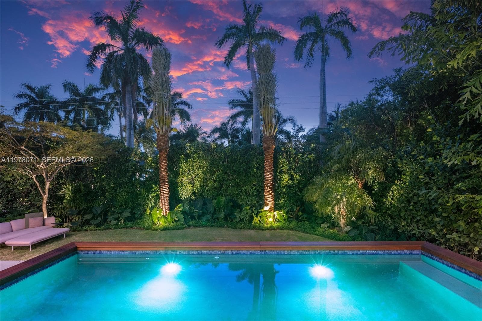 A11978071 — Miami Beach — 42