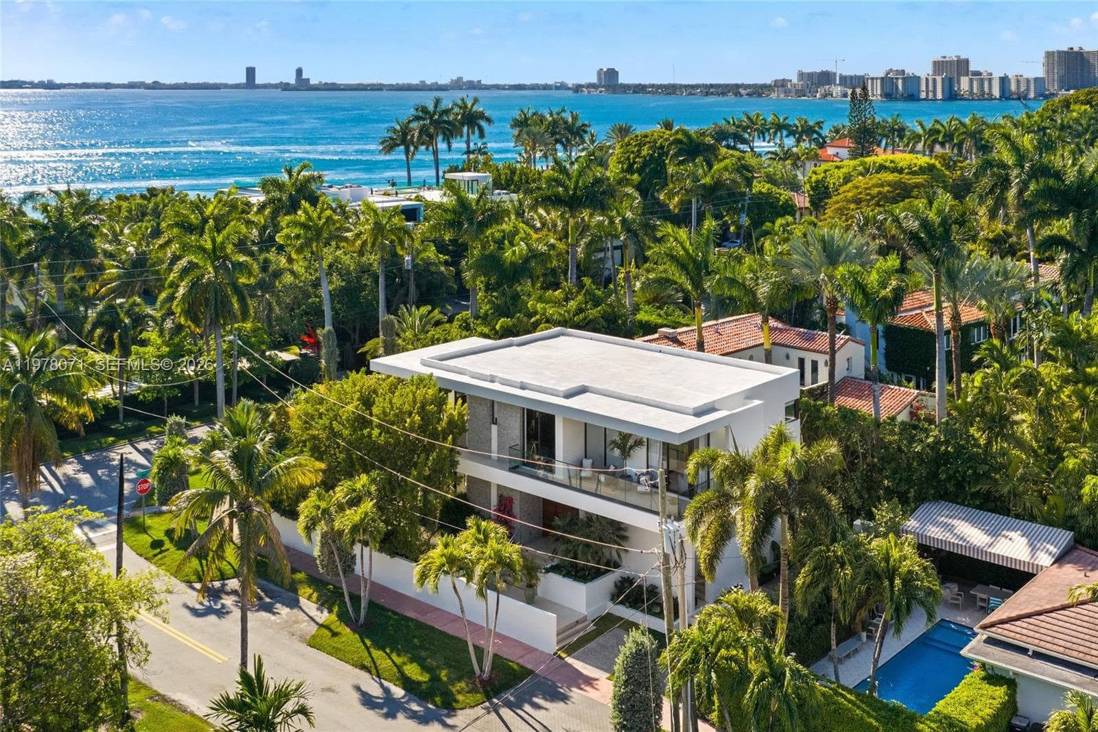 A11978071 — Miami Beach — 47