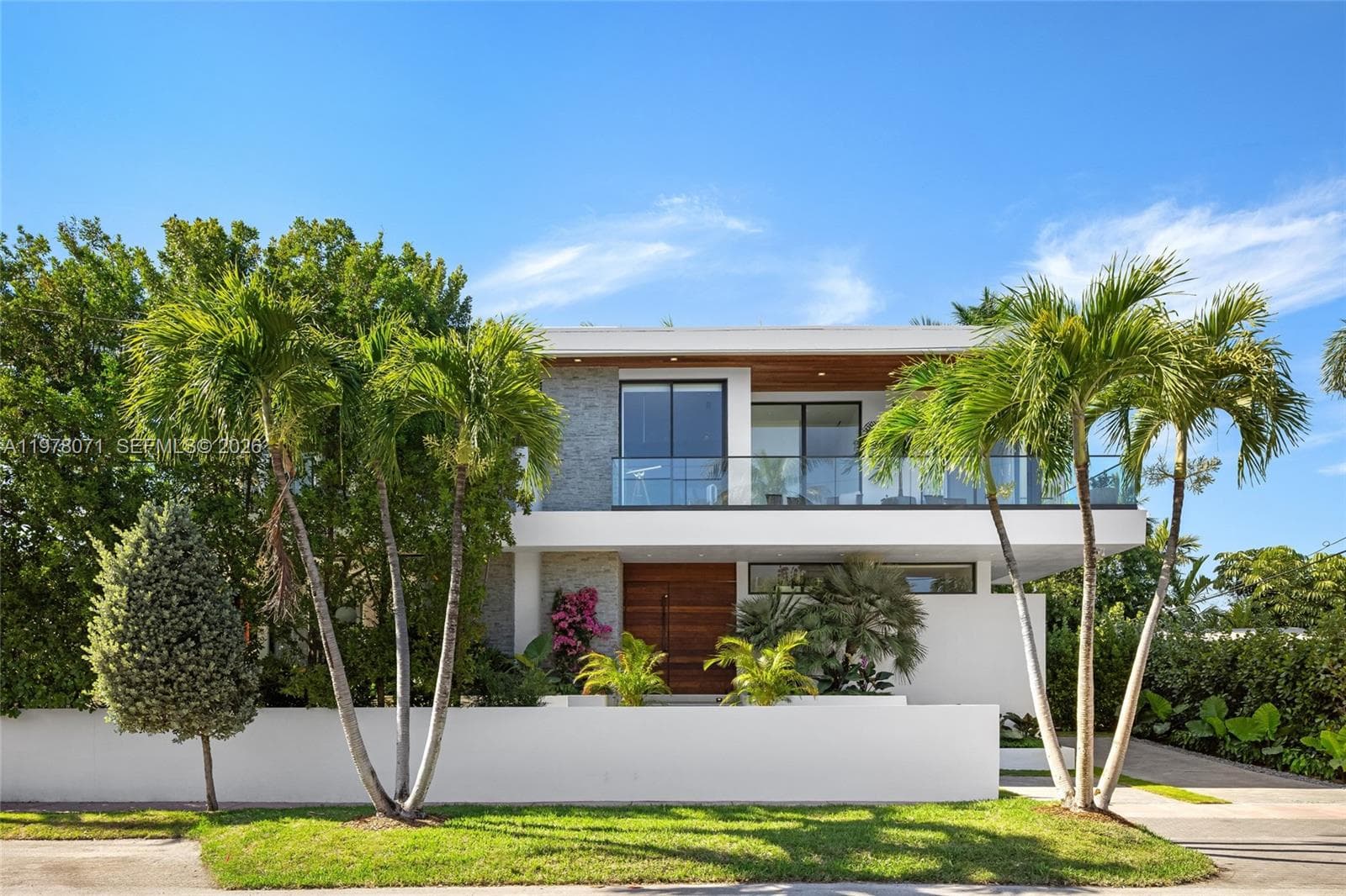 A11978071 — Miami Beach — 3