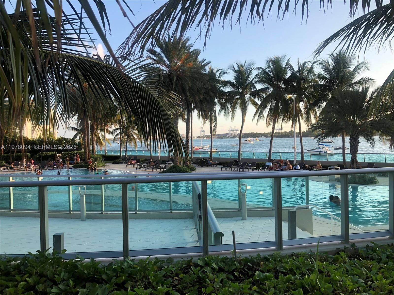 A11978094 — Miami Beach — 20