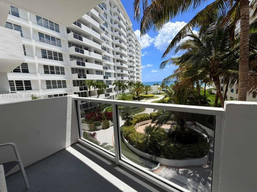 A11978275 — Miami Beach — 14