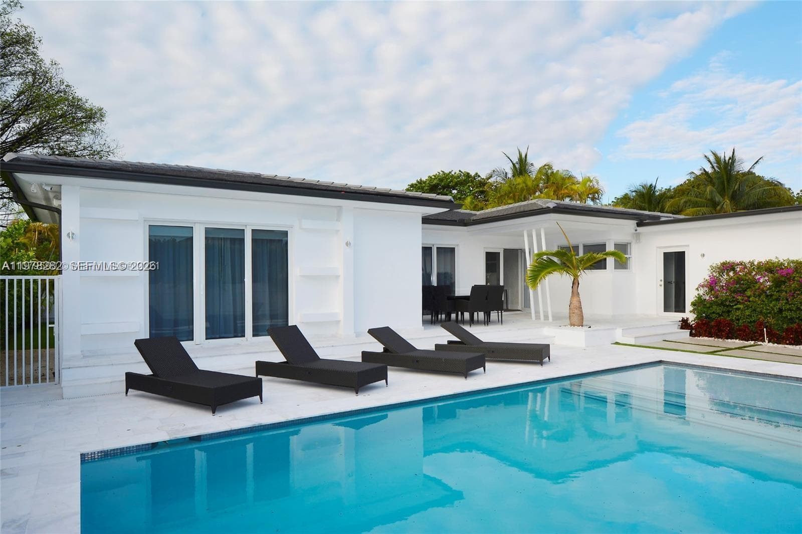 A11978282 — Miami Beach — 2
