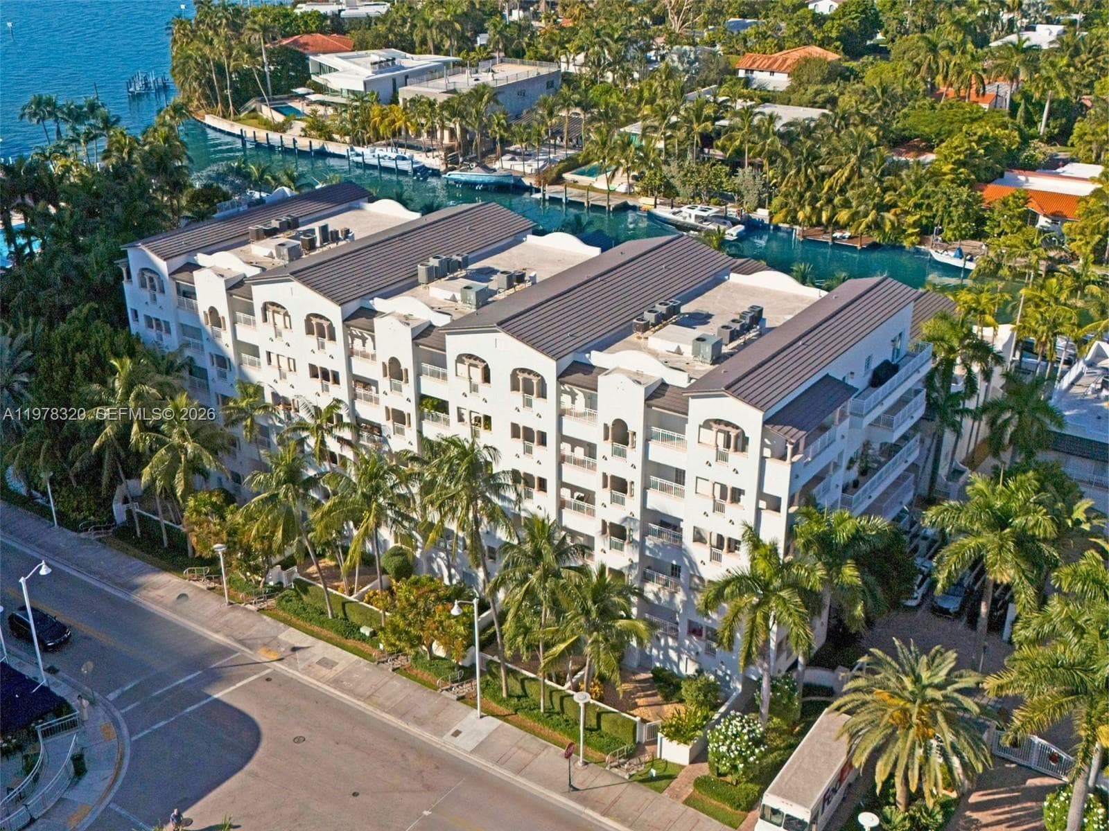 A11978320 — Miami Beach — 2