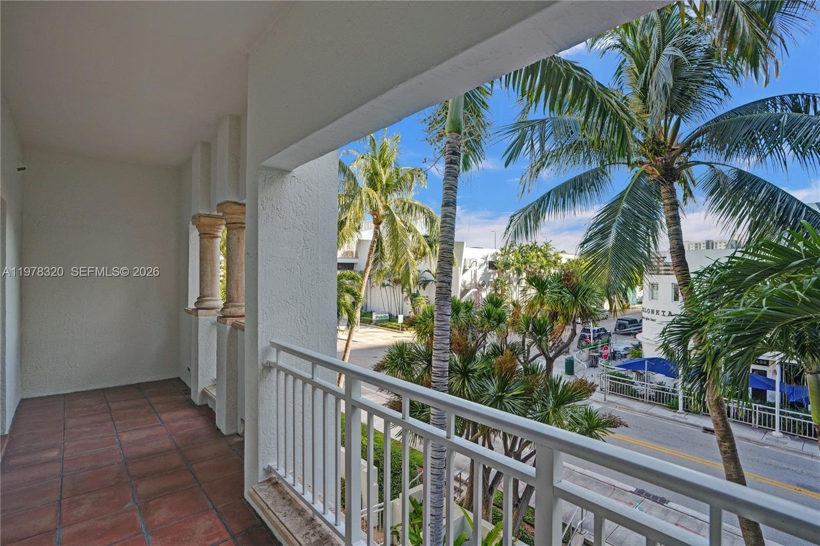 A11978320 — Miami Beach — 32
