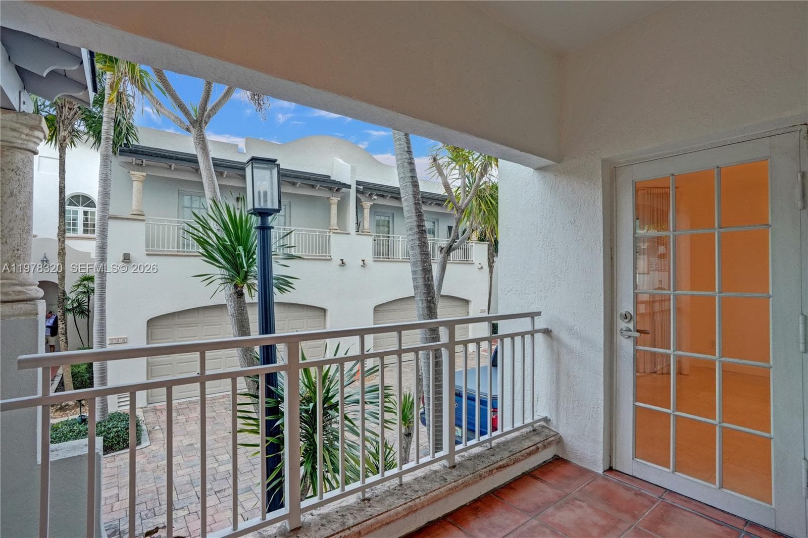 A11978320 — Miami Beach — 15