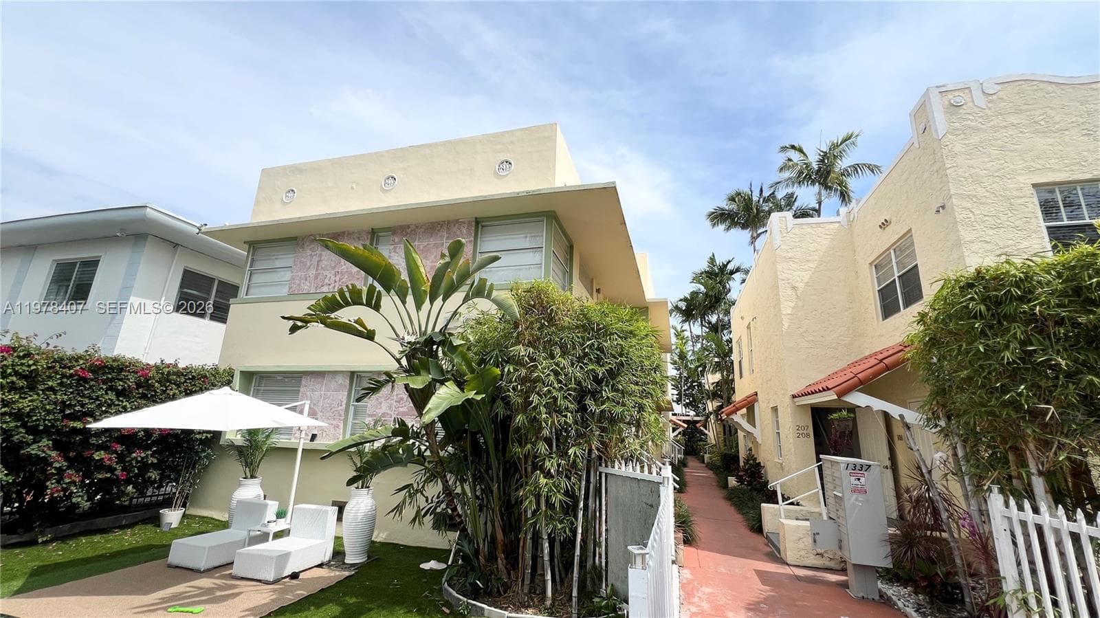 A11978407 — Miami Beach