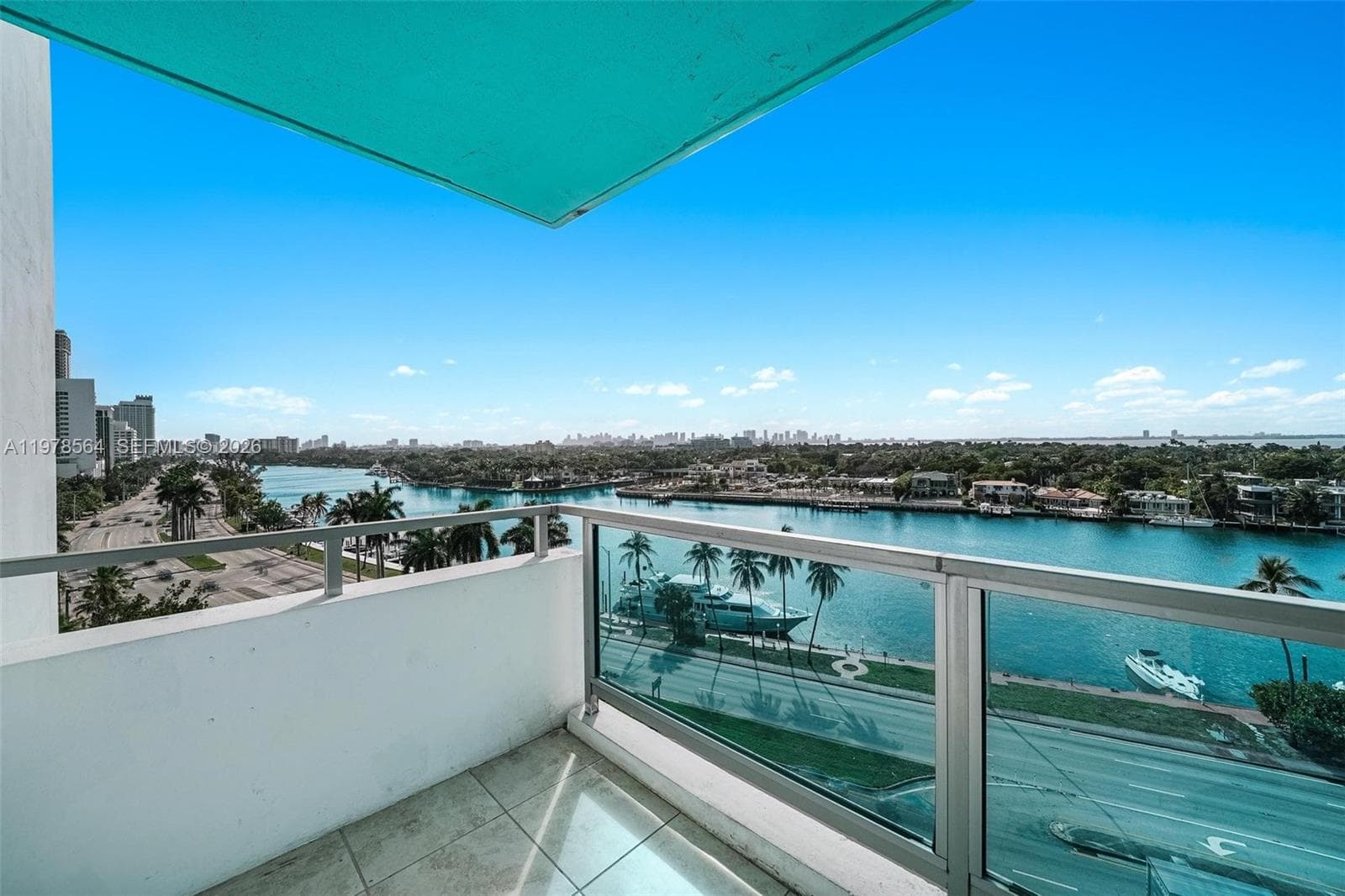 A11978564 — Miami Beach — 3