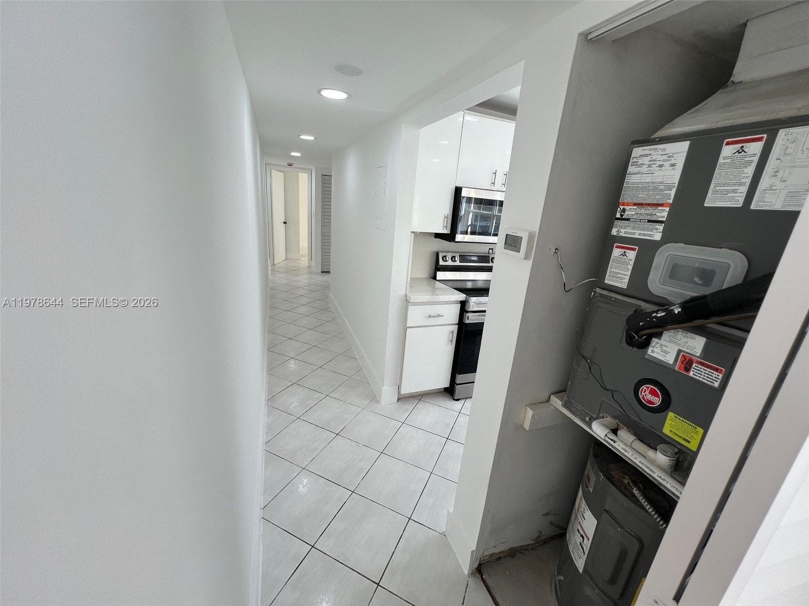 A11978644 — Miami Beach — 25