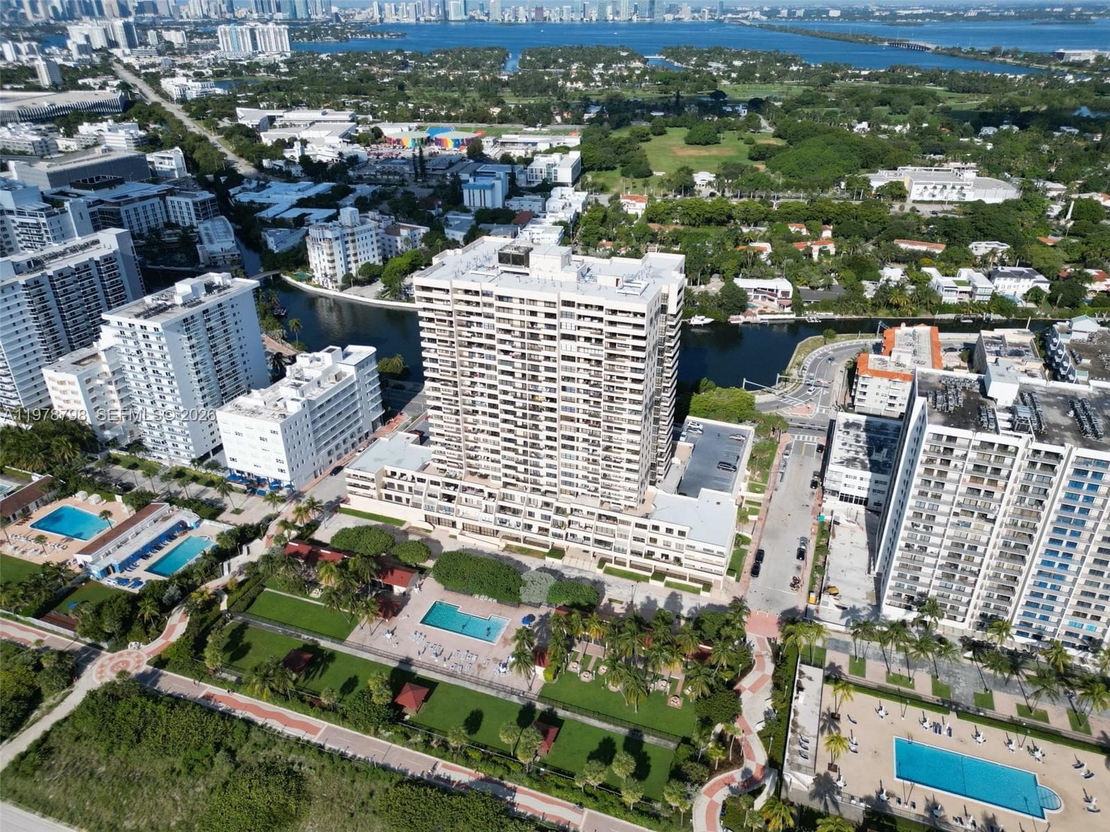 A11978798 — Miami Beach — 4