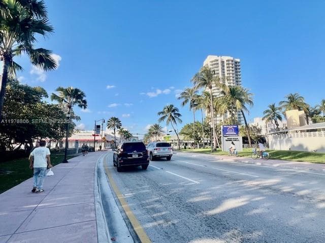 A11978806 — Miami Beach — 3
