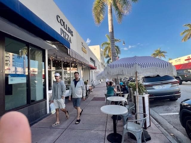 A11978806 — Miami Beach