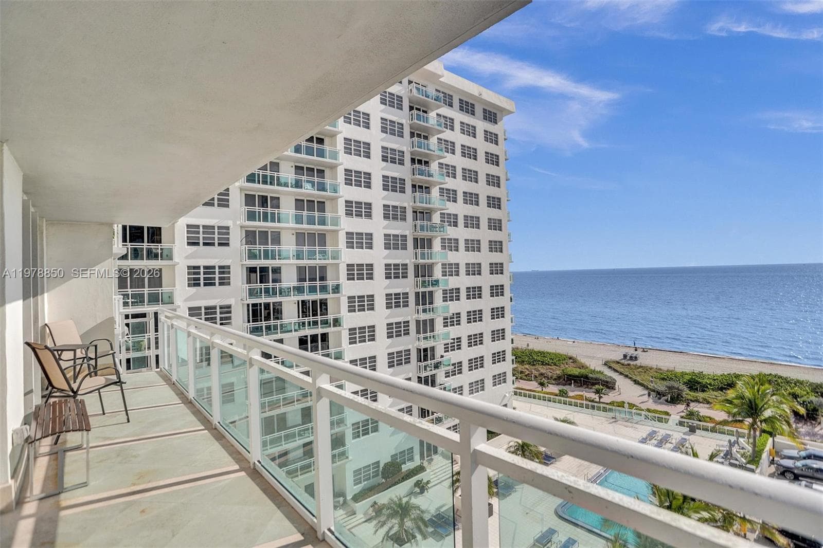 A11978850 — Miami Beach — 16
