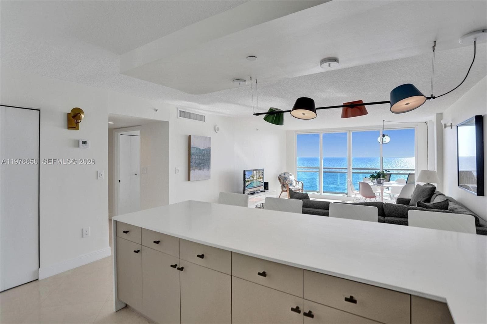 A11978850 — Miami Beach — 10
