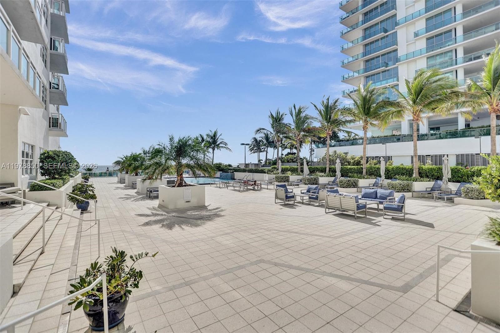 A11978850 — Miami Beach — 29