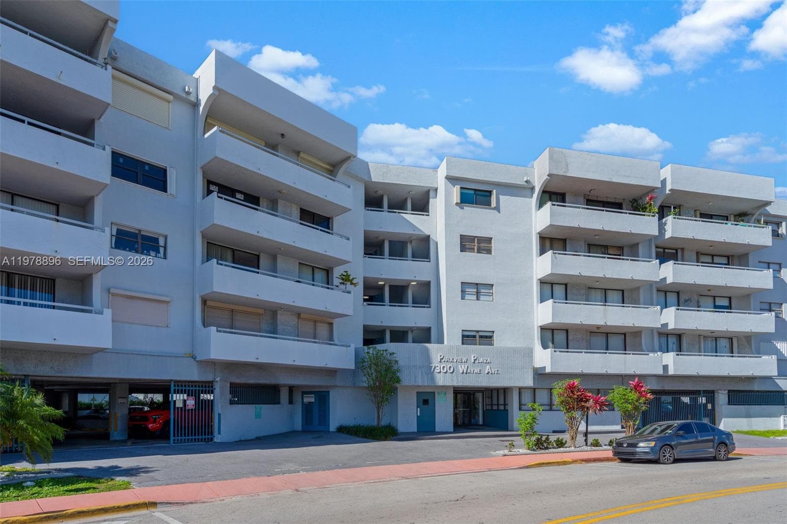 A11978896 — Miami Beach — 23