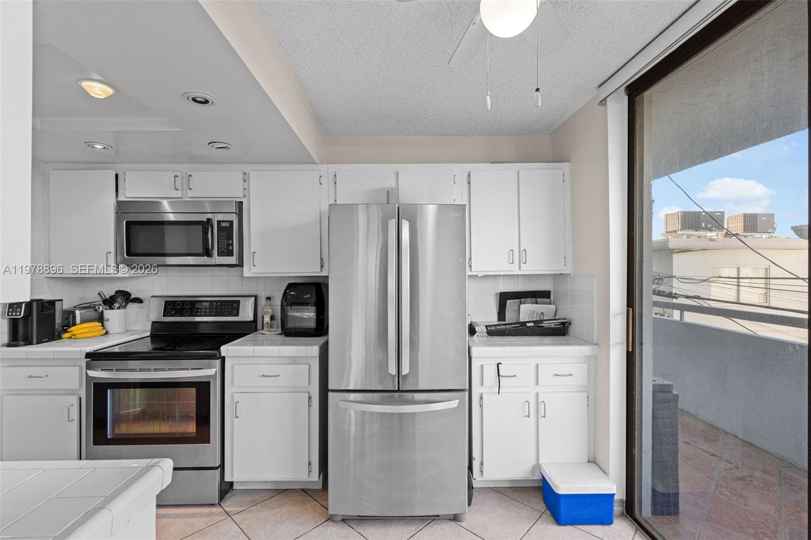 A11978896 — Miami Beach — 3