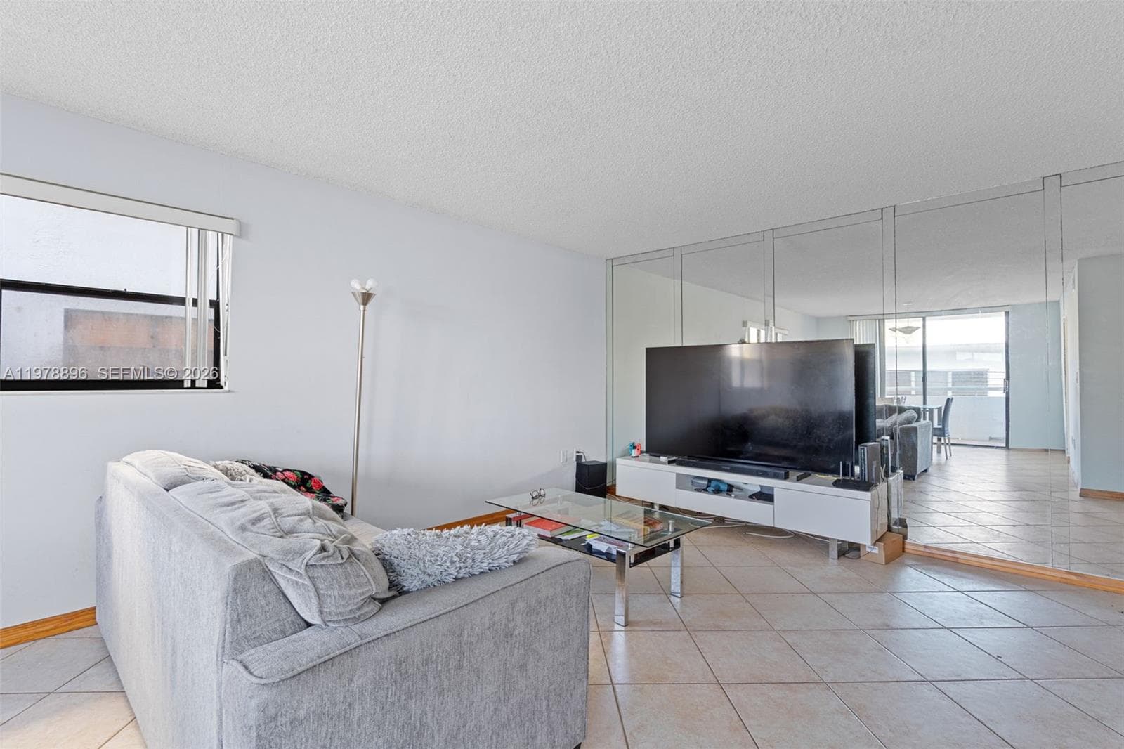 A11978896 — Miami Beach — 8