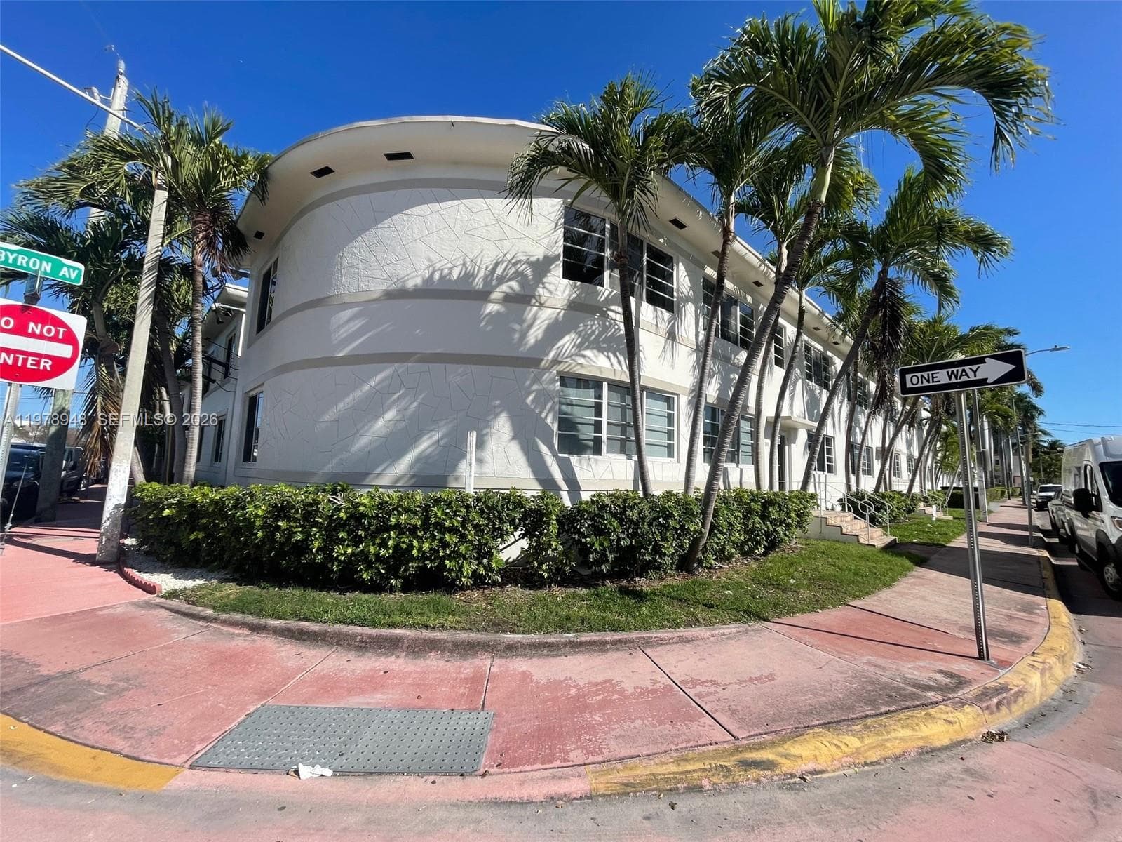 A11978948 — Miami Beach — 2