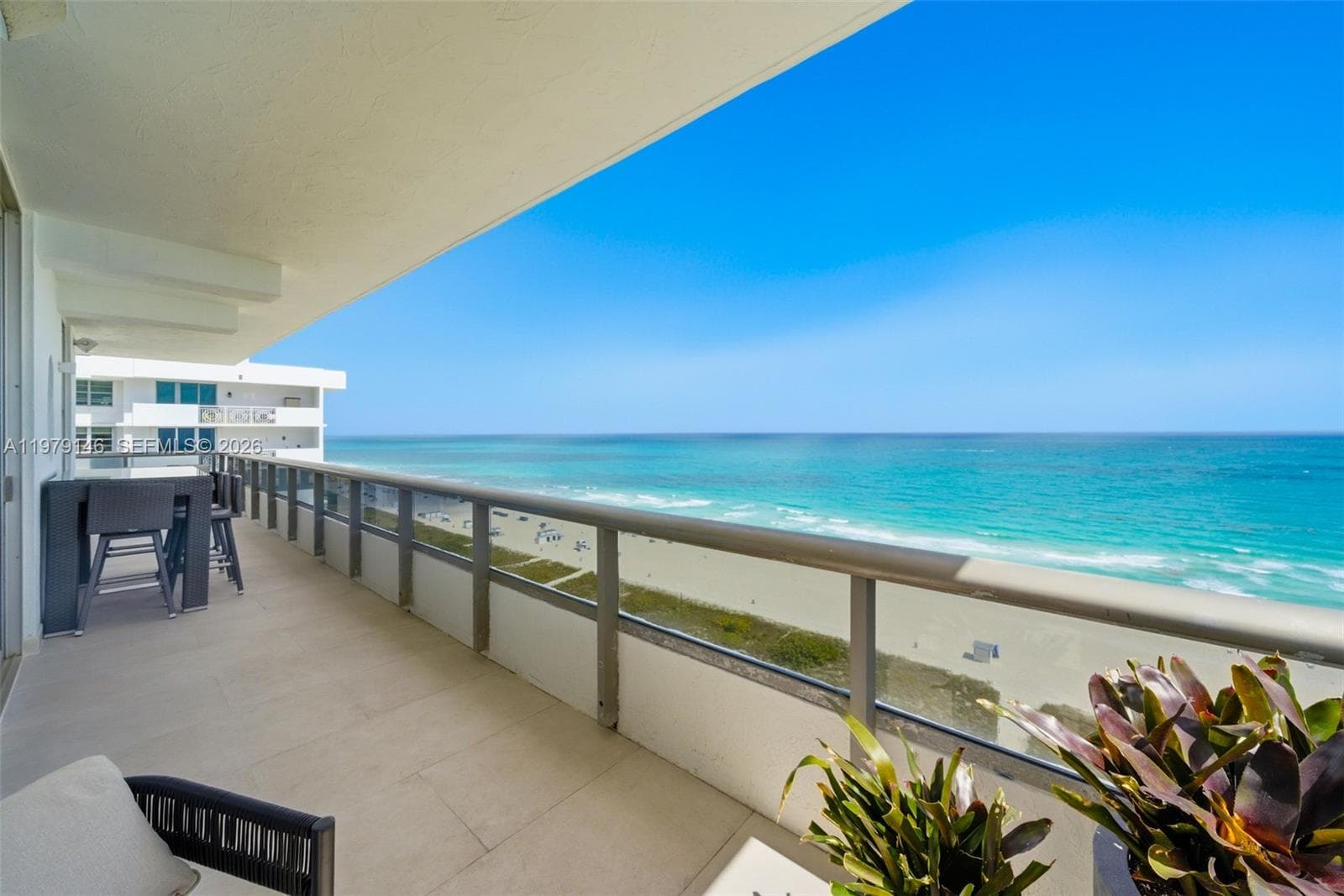 A11979146 — Miami Beach — 37