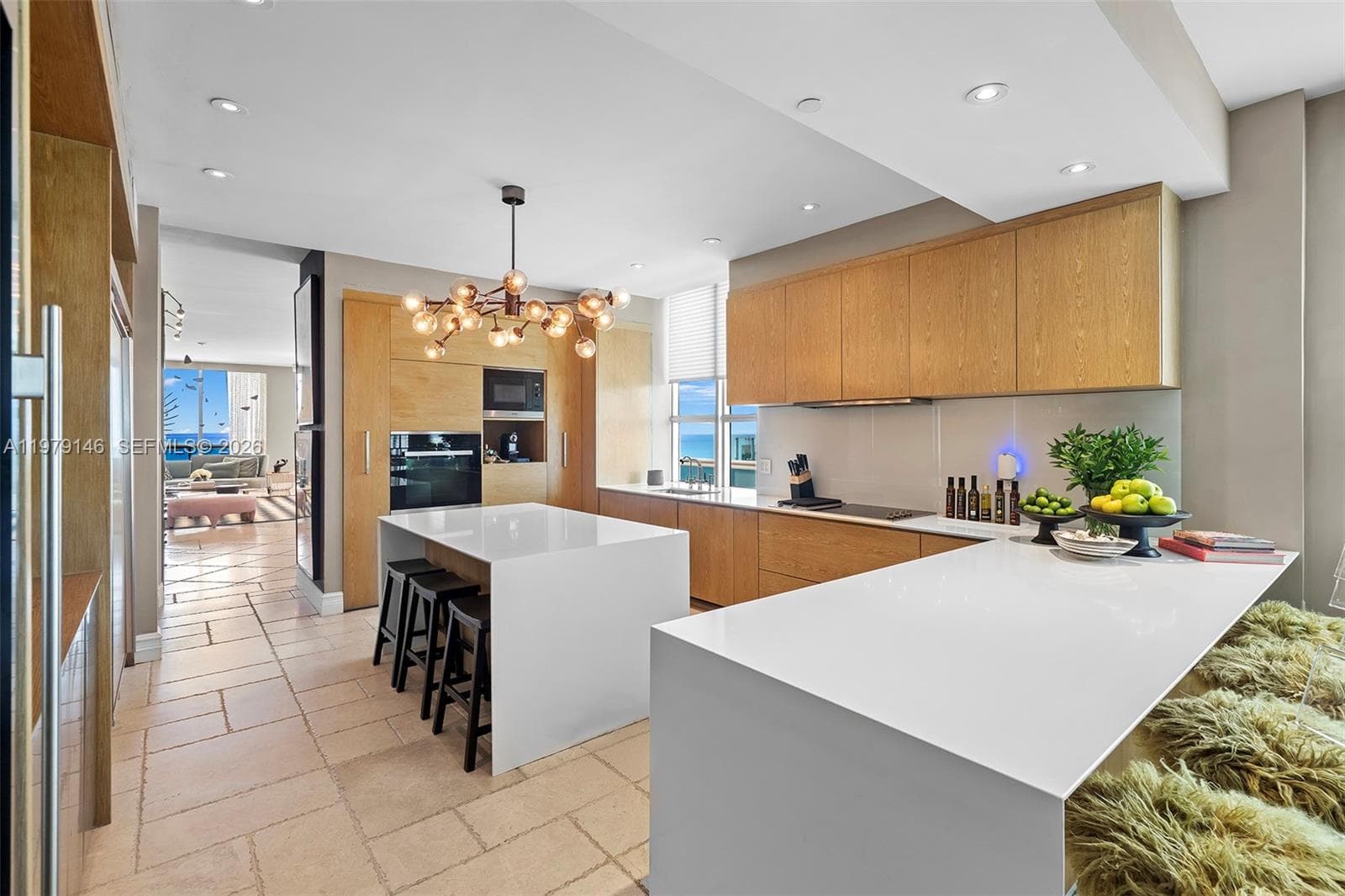 A11979146 — Miami Beach — 29