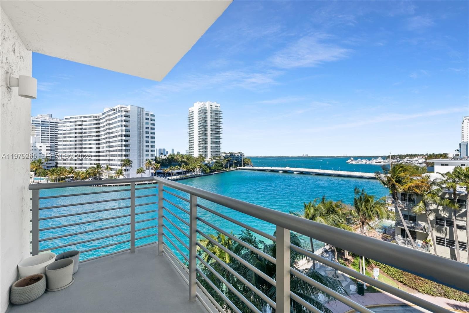A11979205 — Miami Beach