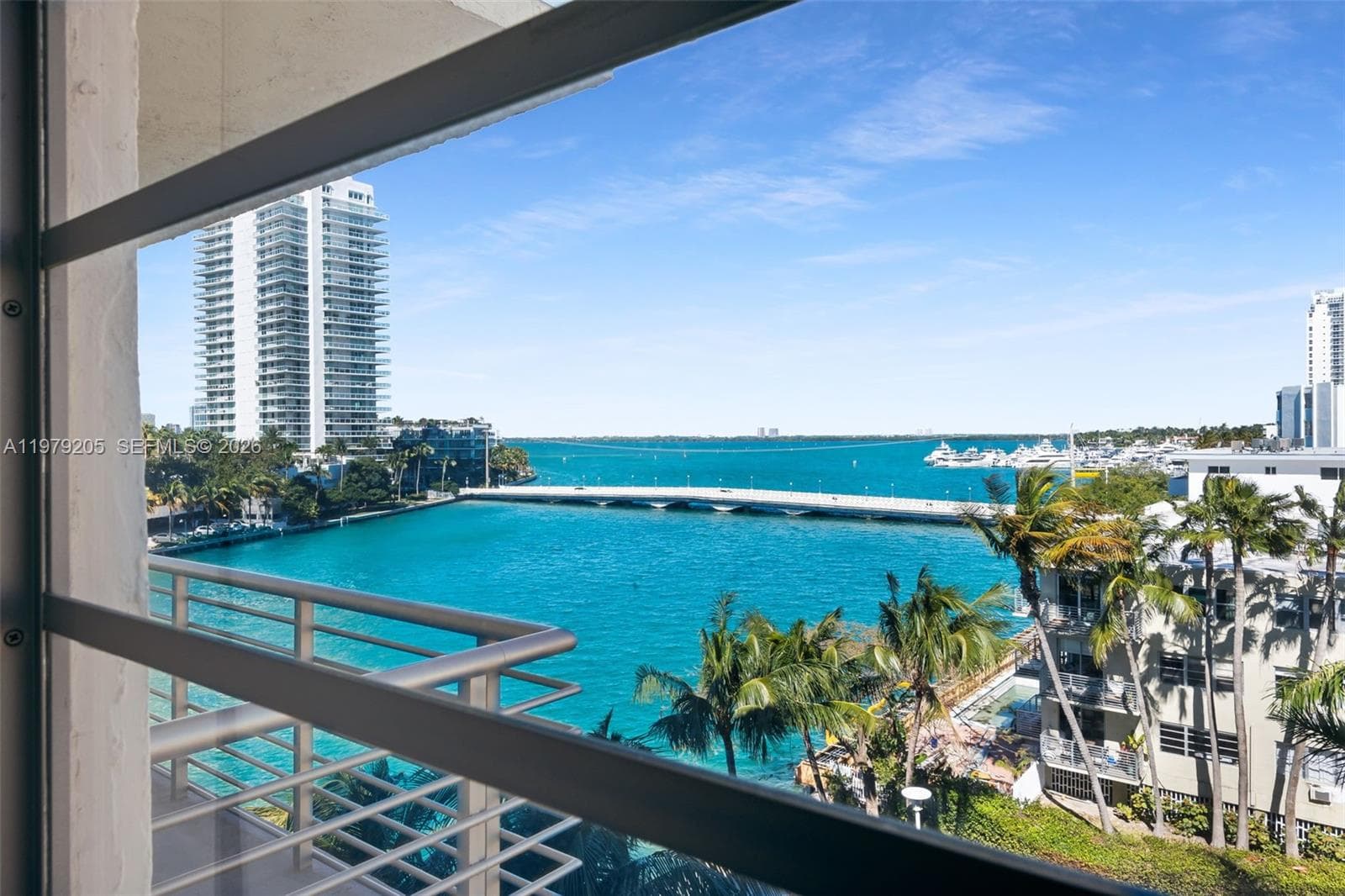 A11979205 — Miami Beach — 11
