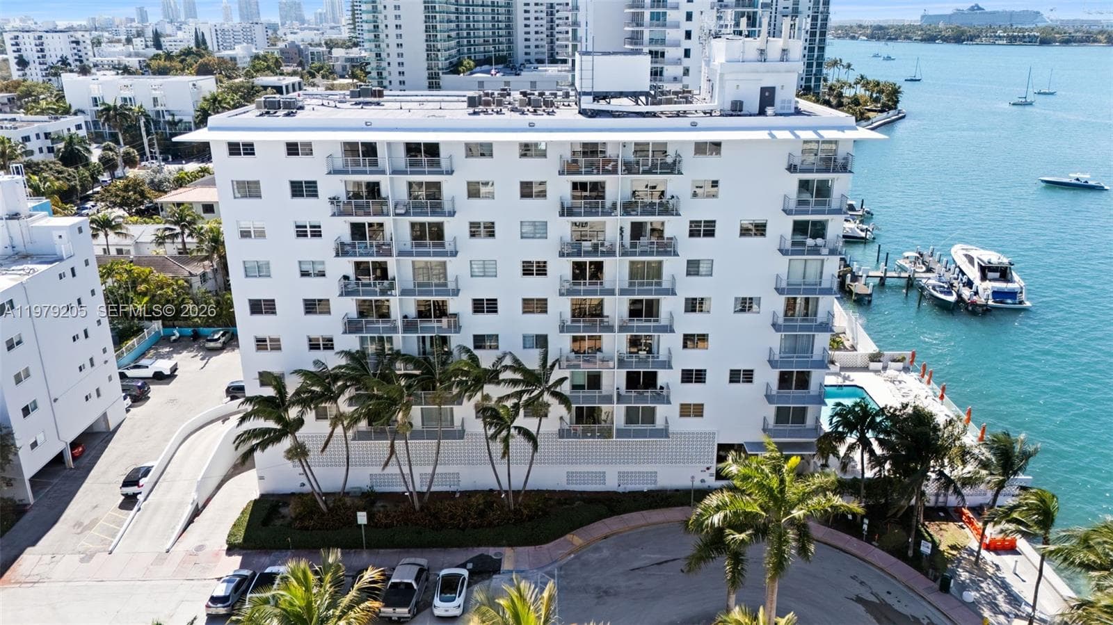 A11979205 — Miami Beach — 19
