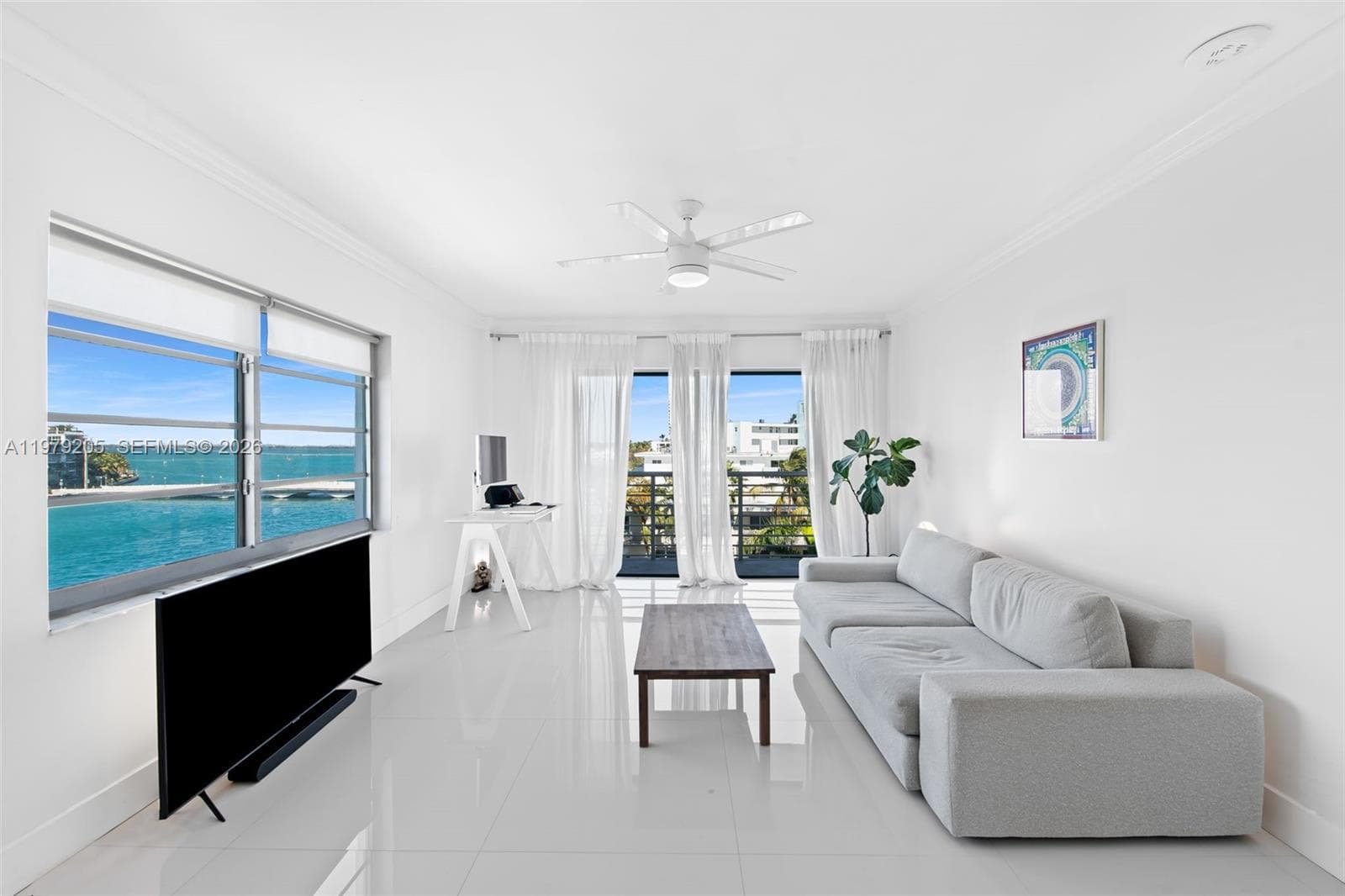 A11979205 — Miami Beach — 4