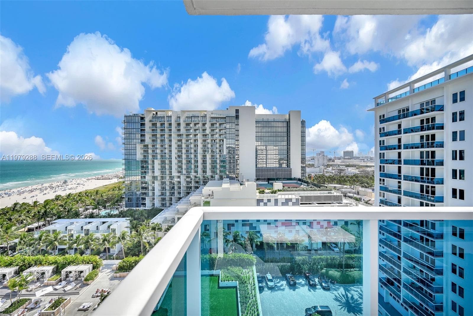A11979288 — Miami Beach