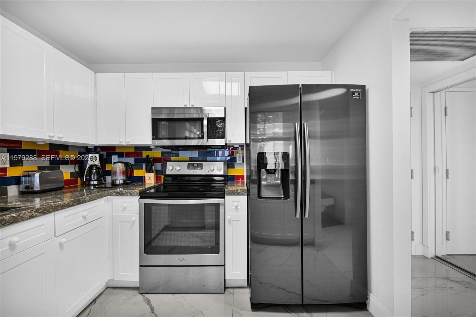 A11979288 — Miami Beach — 10