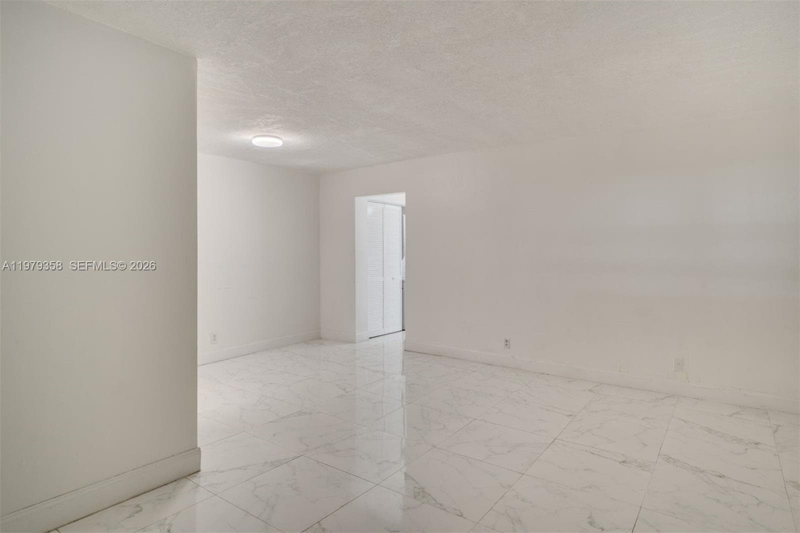 A11979358 — Miami Beach — 7