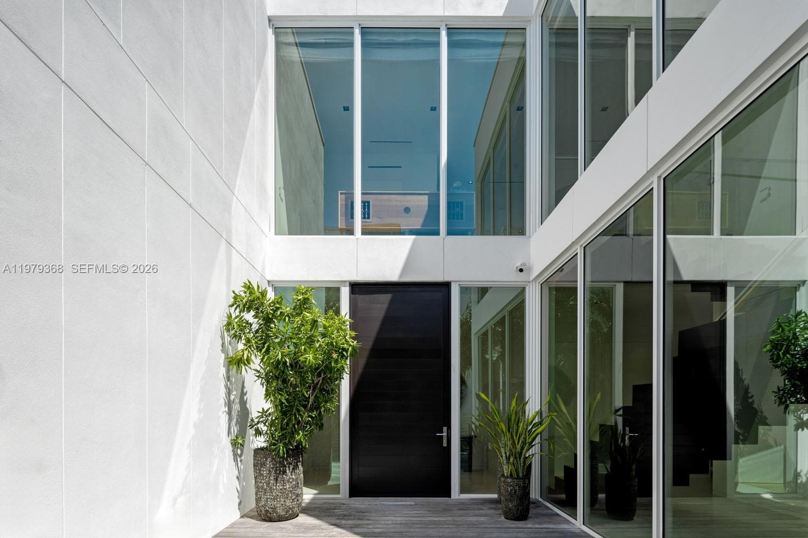 A11979368 — Miami Beach — 6