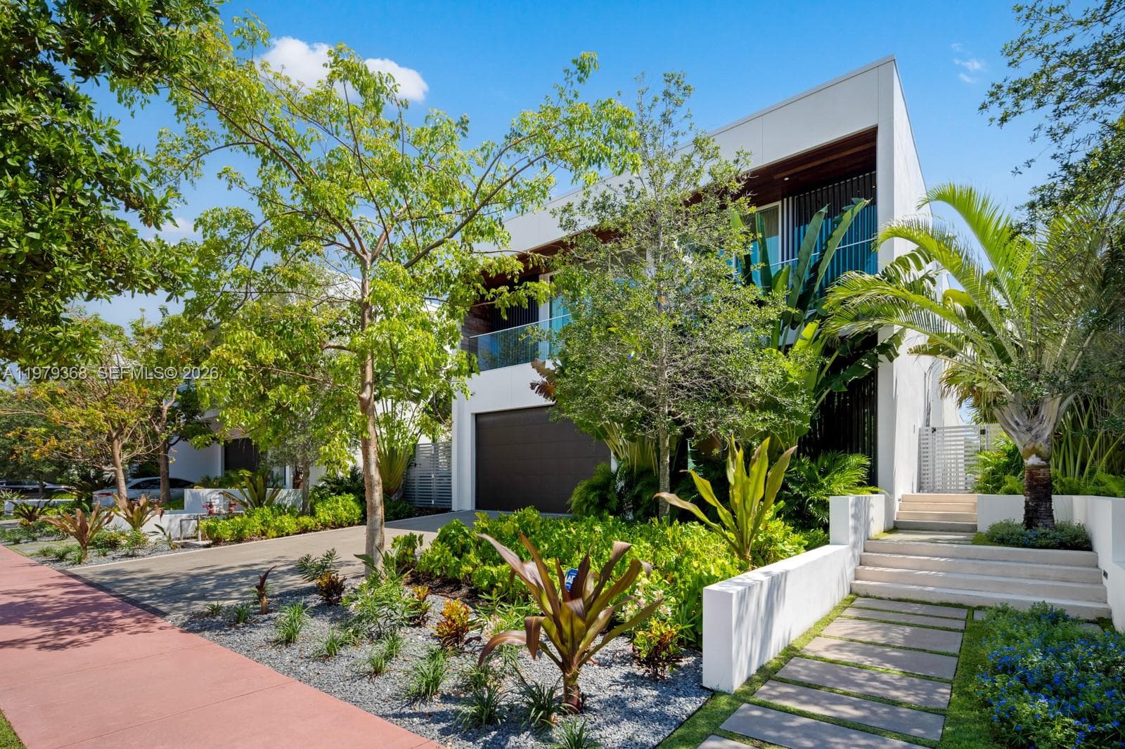 A11979368 — Miami Beach — 5