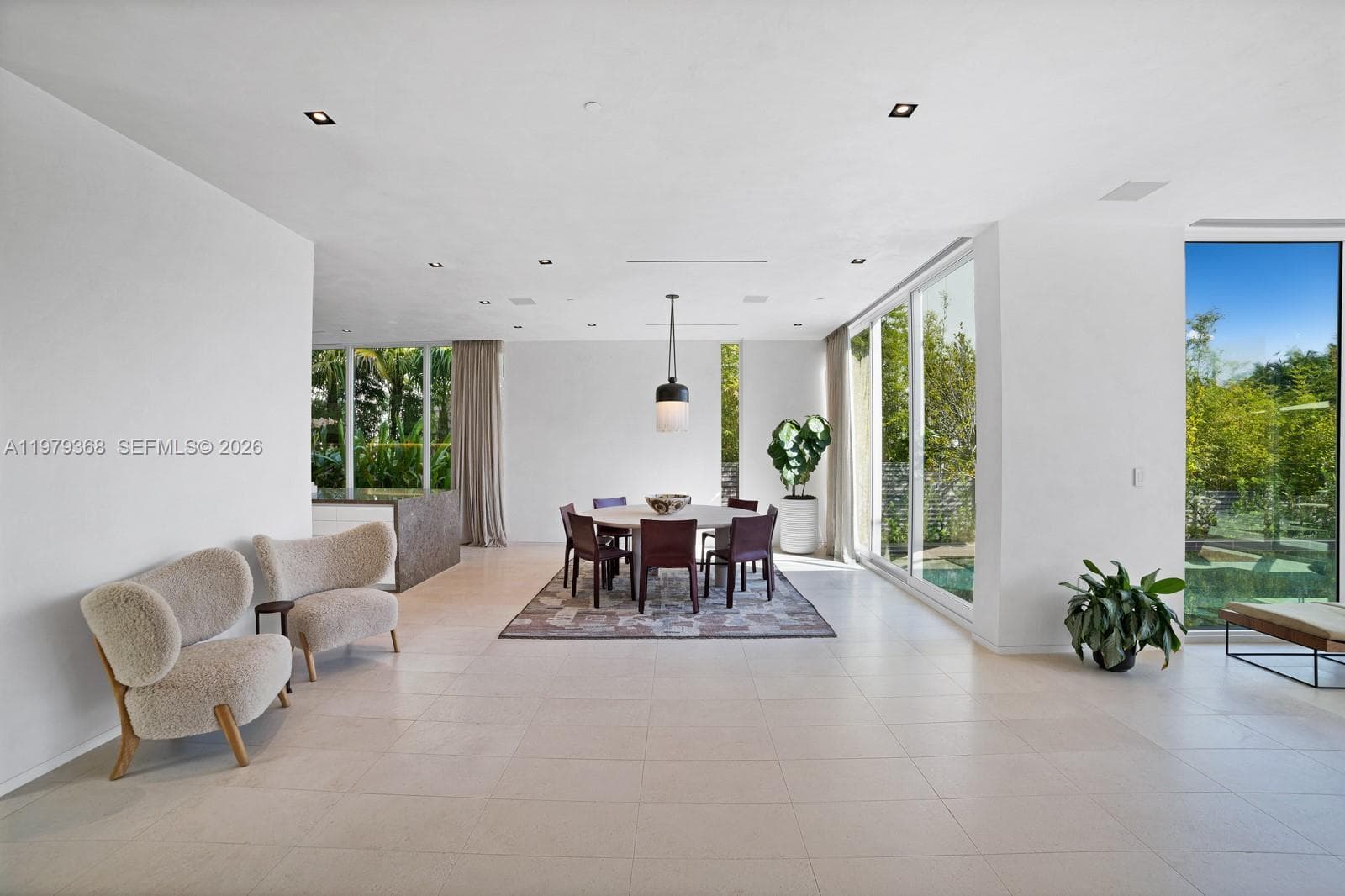A11979368 — Miami Beach — 8