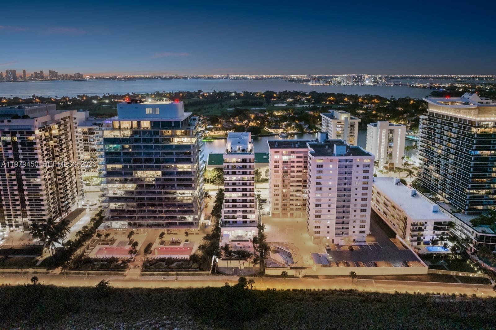 A11979450 — Miami Beach — 75