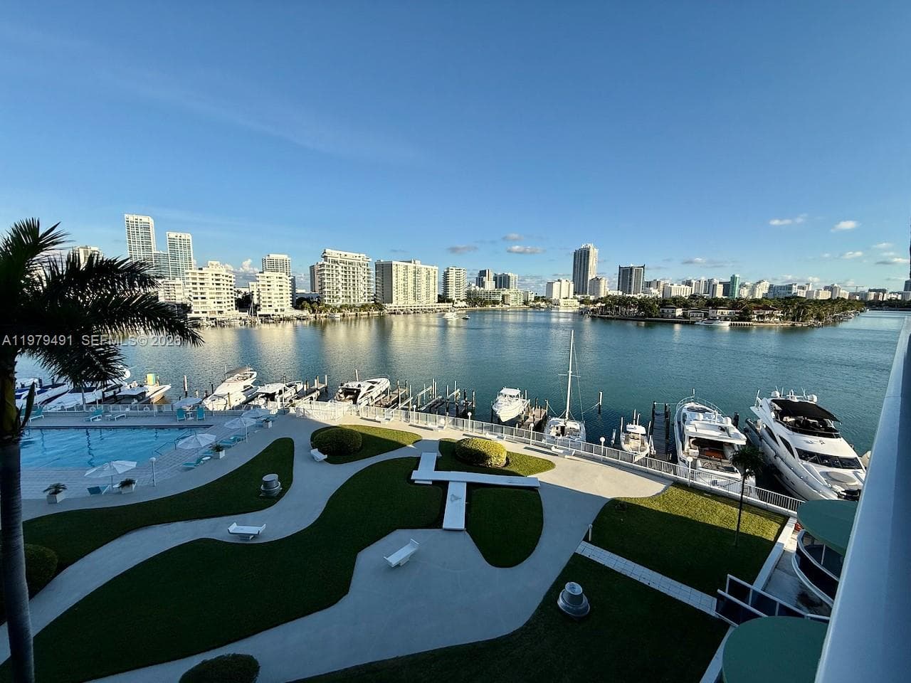 A11979491 — Miami Beach — 38