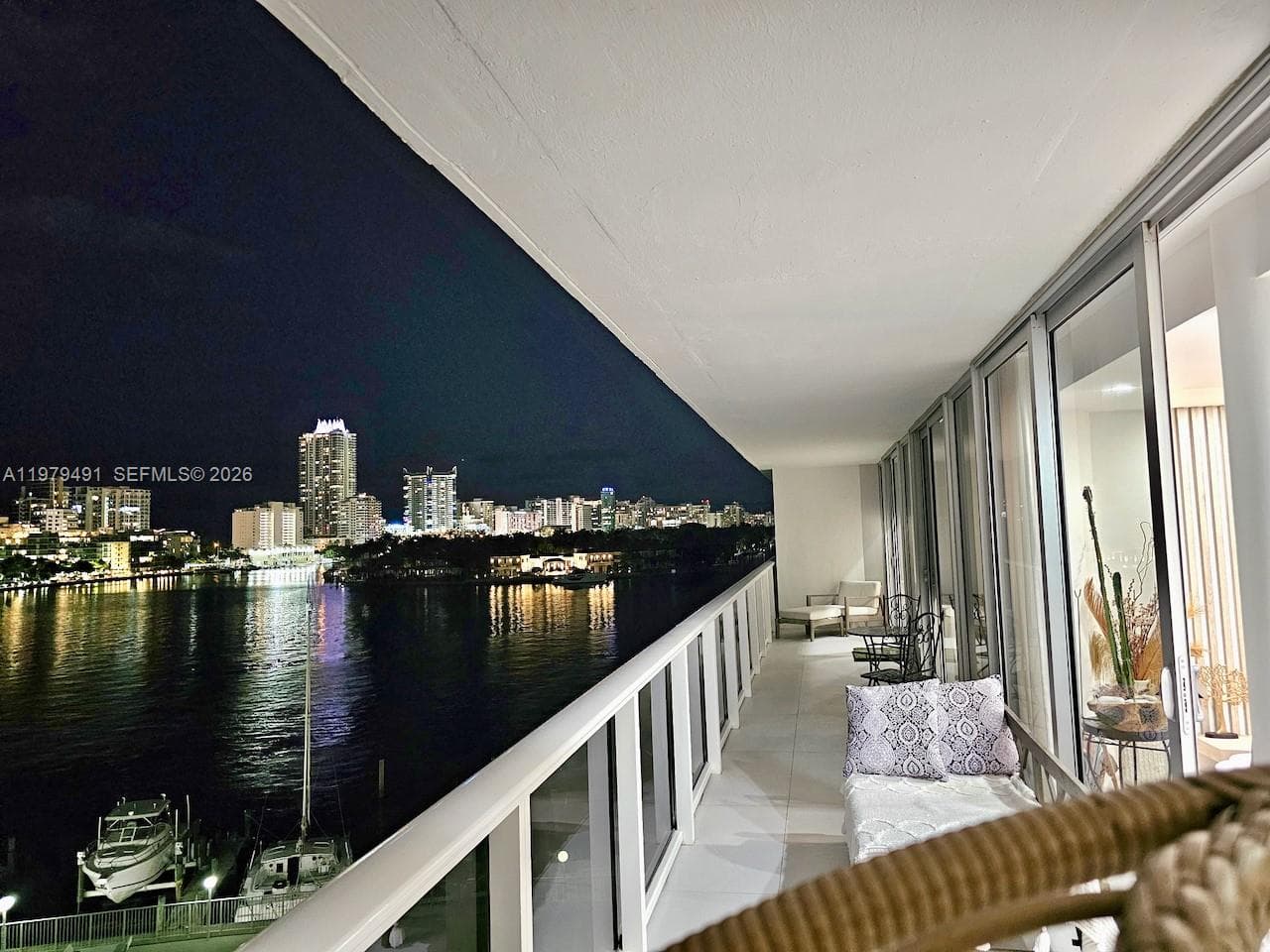A11979491 — Miami Beach — 40