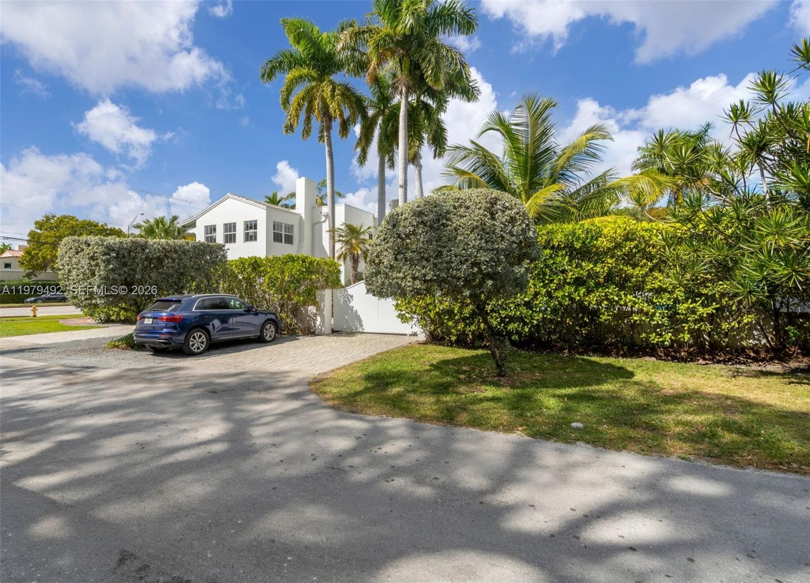 A11979492 — Miami Beach — 46