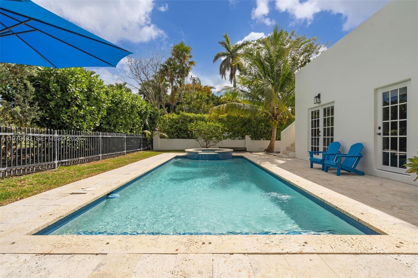 A11979492 — Miami Beach — 43