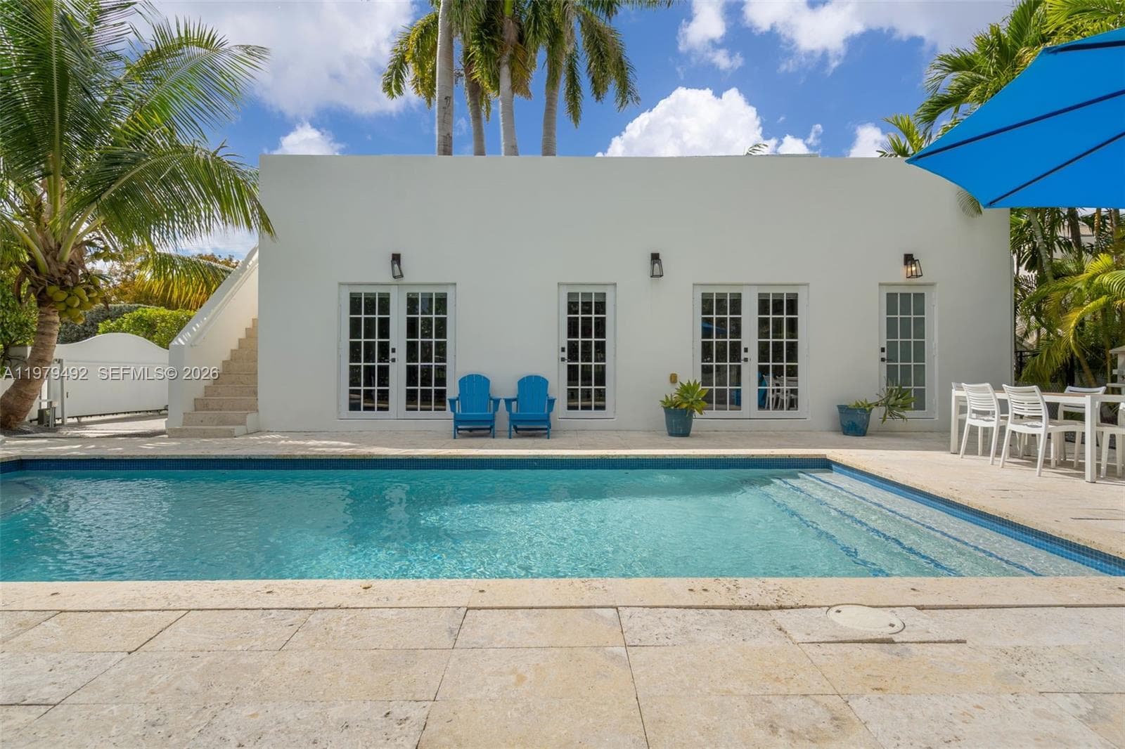 A11979492 — Miami Beach — 41