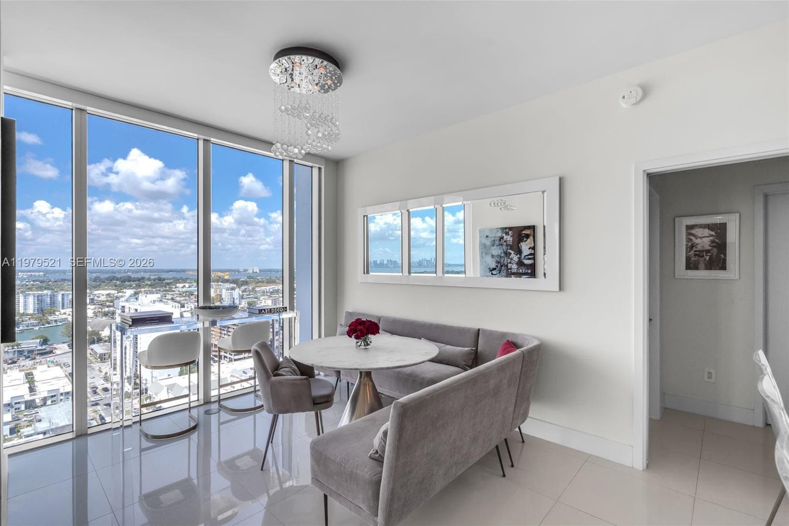 A11979521 — Miami Beach — 5