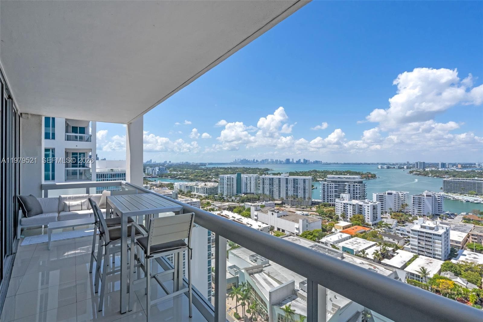 A11979521 — Miami Beach — 20