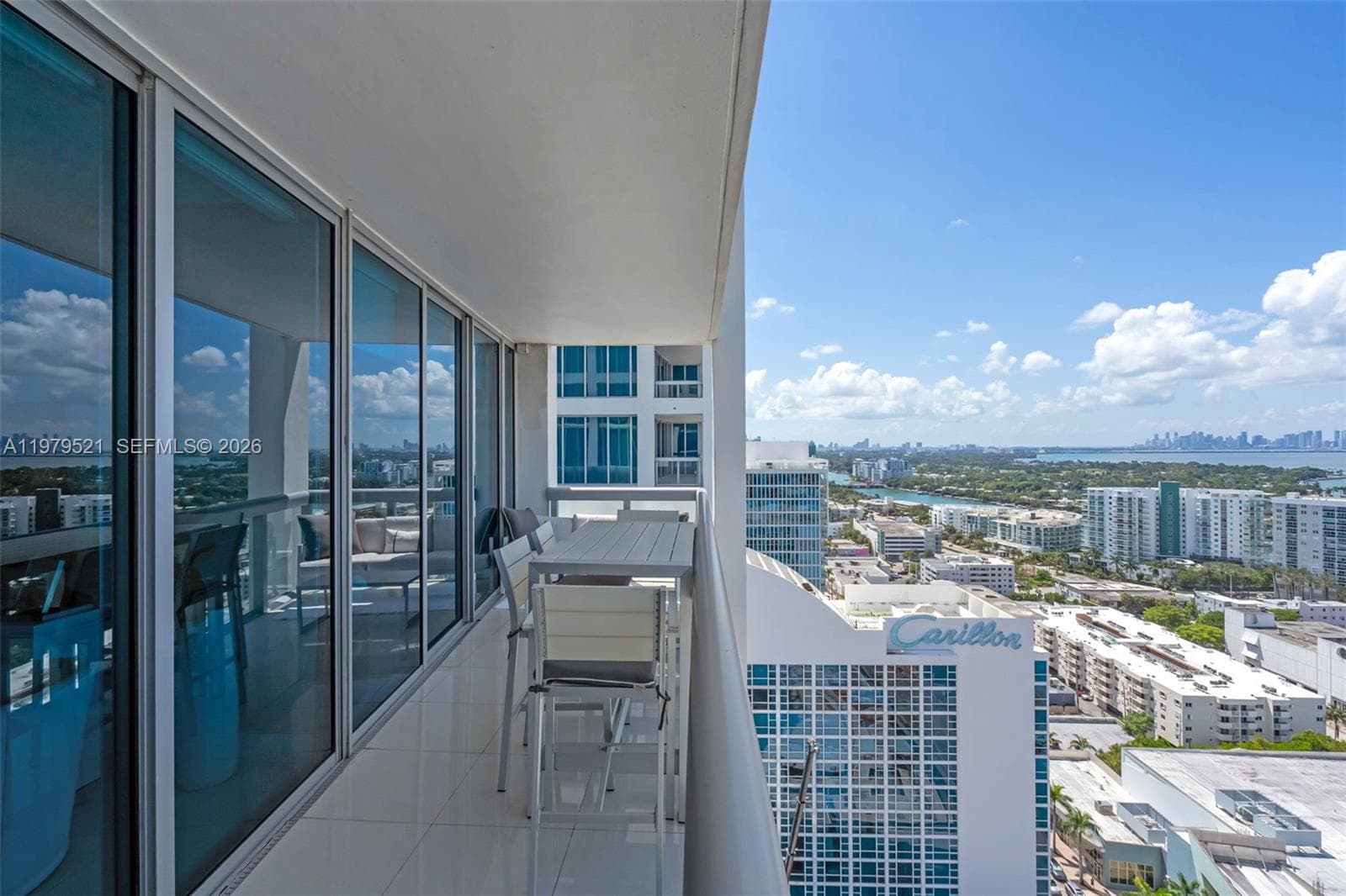 A11979521 — Miami Beach — 21