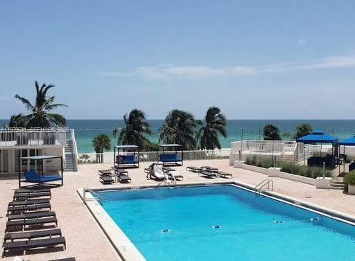 A11979541 — Miami Beach — 26